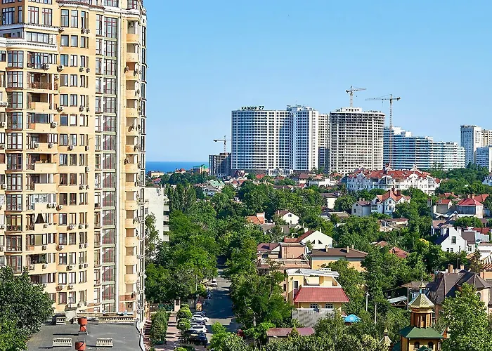 Family Golfstrim In Arcadia أوديسا